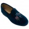   Closed shoe with embroidery motif with rubber on the sides Soca in blue