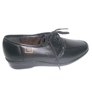   Comfortable shoe laces Doctor Cutillas in black