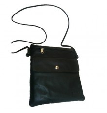   Rectangular bag with outside pocket Attanze in black