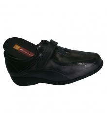 Zapatos con velcro válido para plantillas Doctor Cutillas en negro
