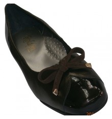 Shoe type combined leather and patent leather ballet flats Roldán in dark Brown