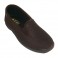 Zapatillas cerrada de licra con elasticos a los lados con dos botoncitos dorados Doctor Cutillas en marrón